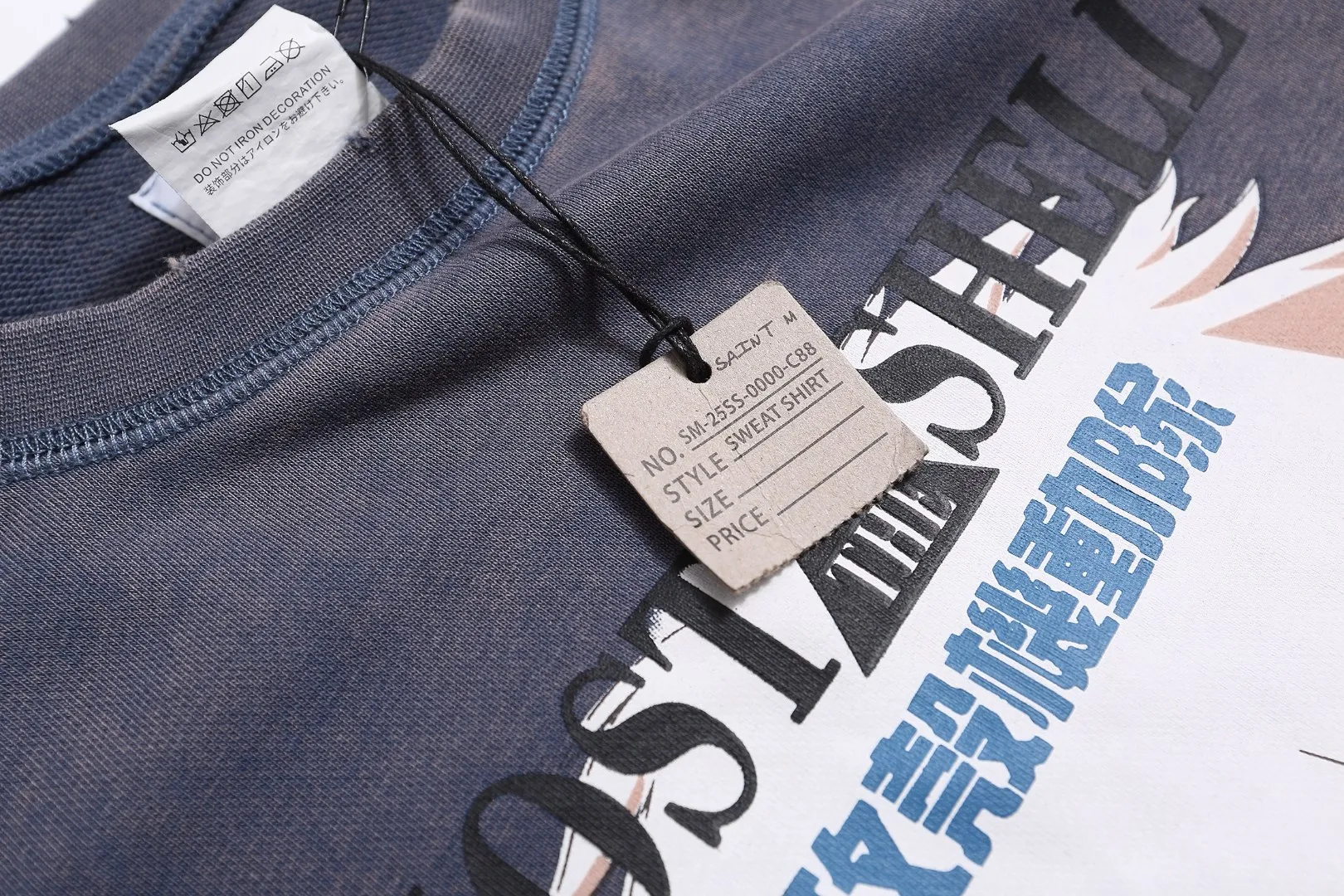 Saint Michael GHOST IN THE SHELL Retro Washed Distressed Thin Round Neck Sweatshirt Fabric: 390g terry Style Number: SM618 Size: S-M-L-XL Color: Washed Blue Price: P198